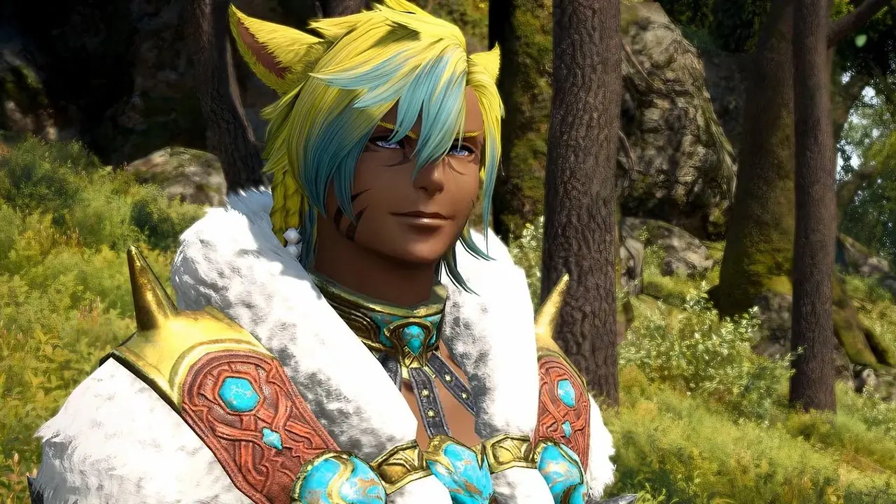 Personnage de Final Fantasy 14 de près dans une forêt