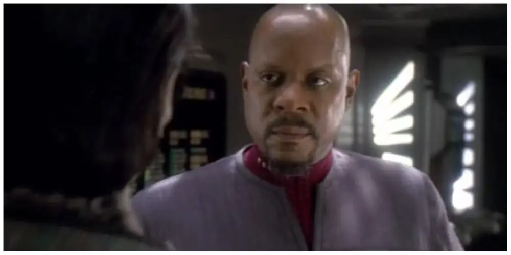 Avery Brooks nel ruolo del Capitano Benjamin Sisko in Star Trek: Deep Space Nine Avery Brooks nel ruolo del Capitano Benjamin Sisko in Star Trek: Deep Space Nine