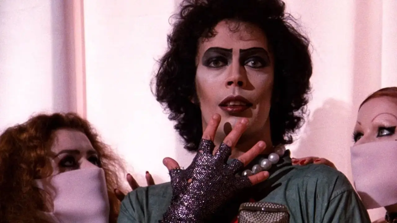Dr. Frank N Furter con Columbia y Magenta en Rocky Horror