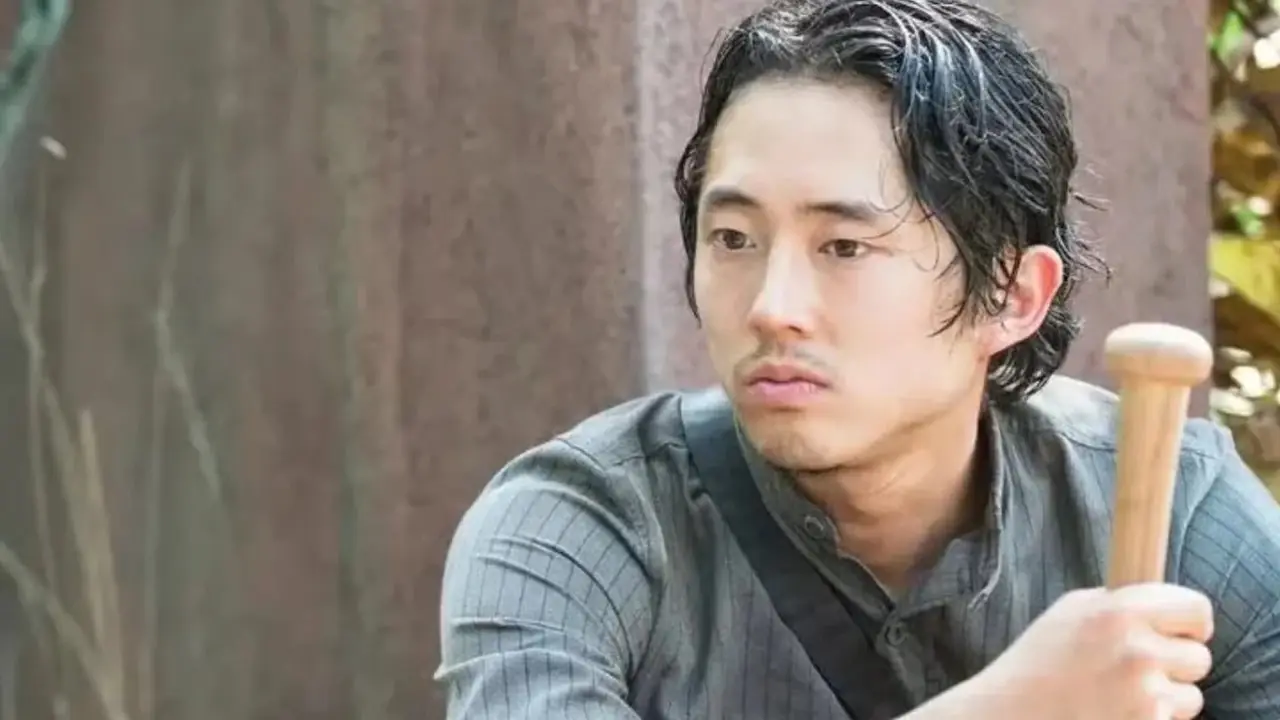 워킹 데드 파일럿 에피소드에서 주유소를 떠나는 Rick Grimes