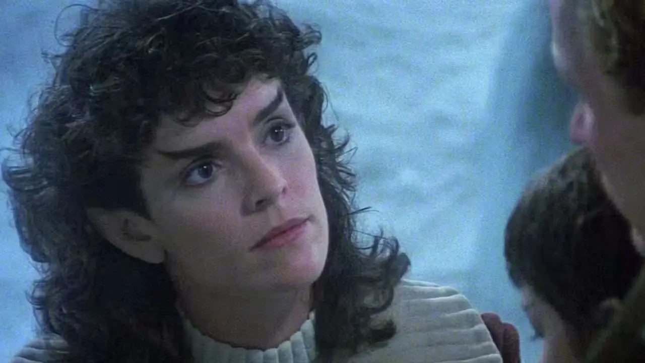 Saavik in einer eisigen Umgebung in Star Trek III