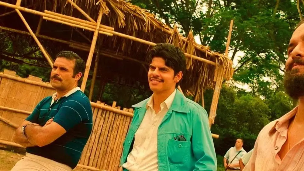 Barry Seal di American Made scortato dall'FBI