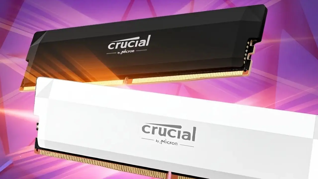Крупный план нескольких модулей SK Hynix DRAM.