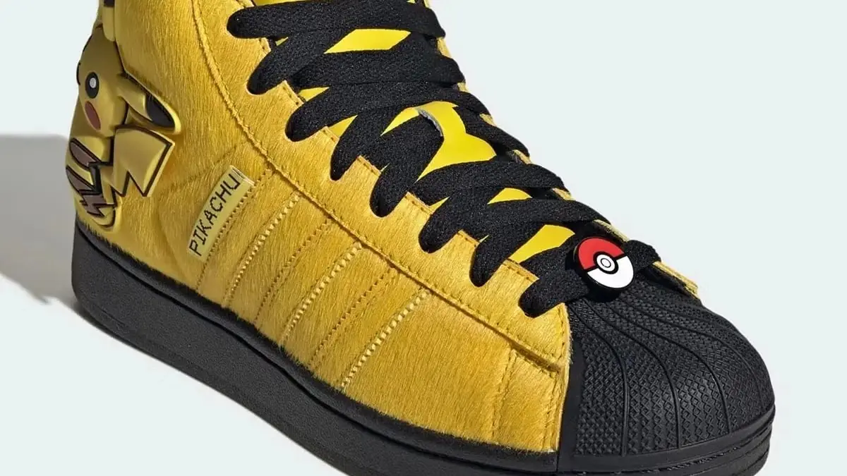 Finalmente se revela el nuevo lanzamiento del 30 aniversario de Pokémon 11