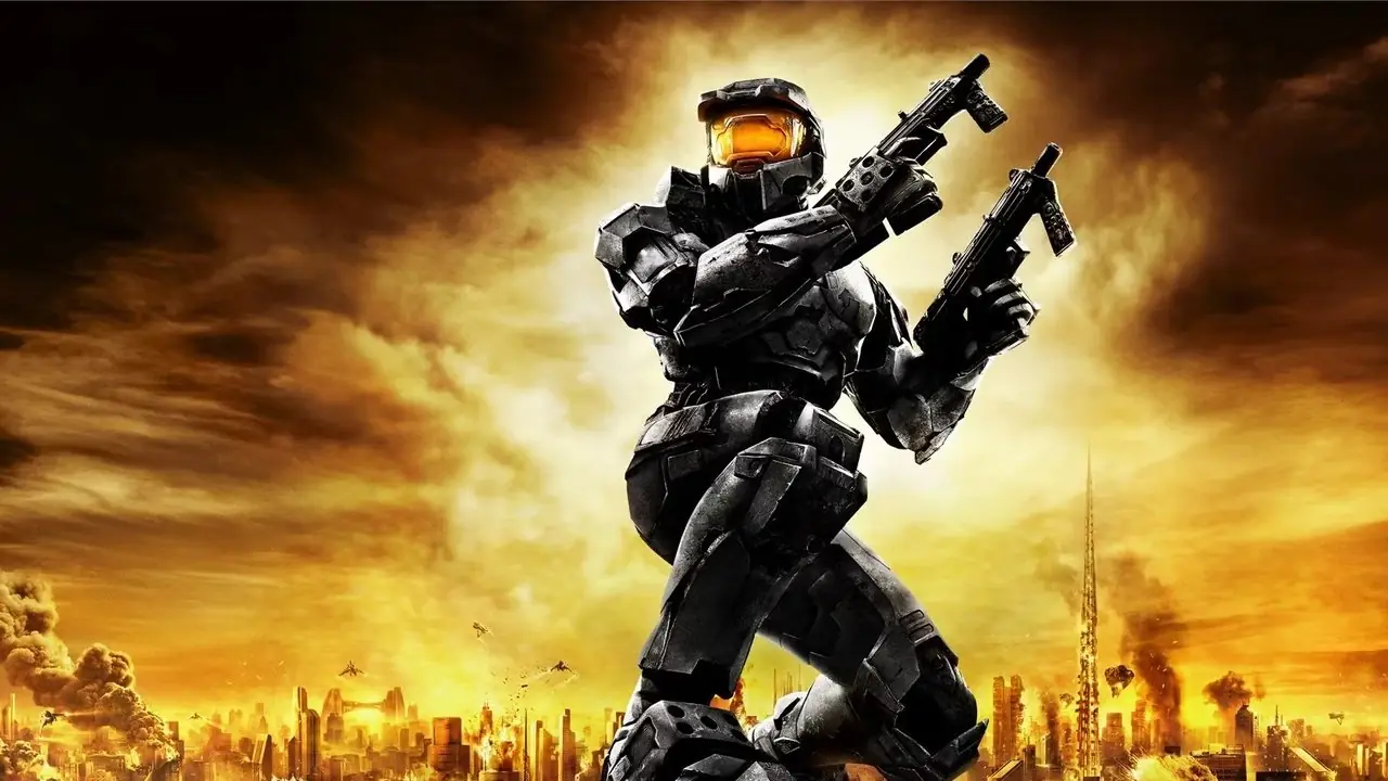 Master Chief aus Halo: Campaign Evolved mit seinem Gewehr, das auf einen Feind außerhalb des Bildschirms feuert.